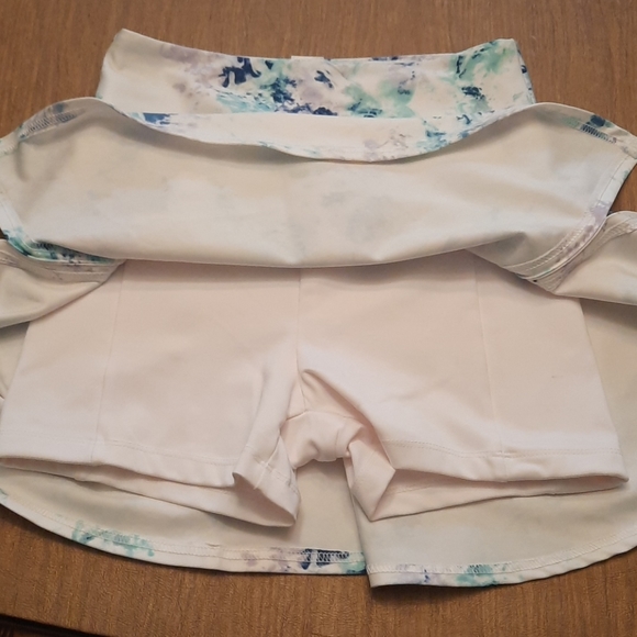 skort - Picture 3 of 3